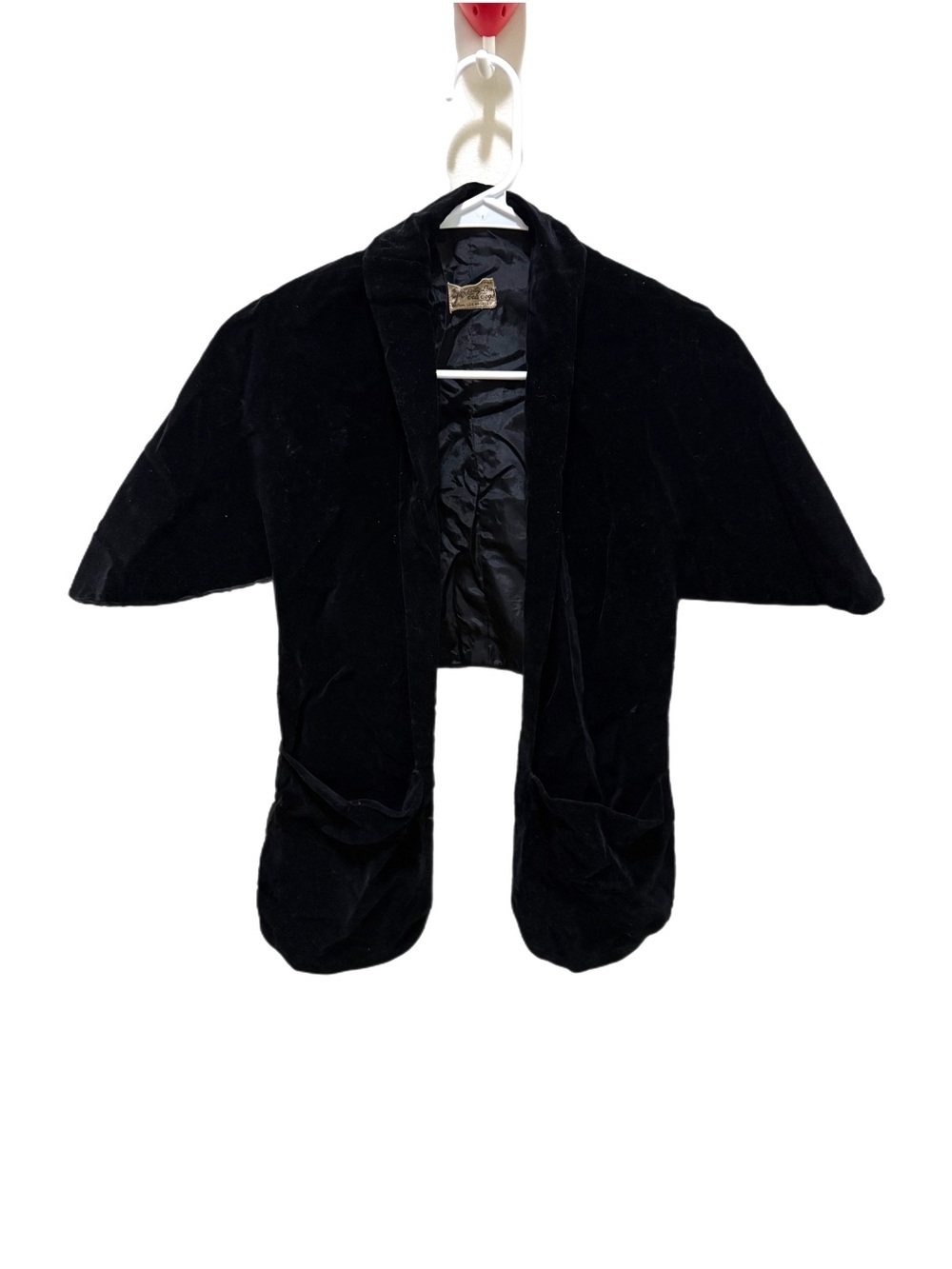 Vintage 1950’s-1960’s Betty Lou Tea Togs Black Velvet Capelet RARE